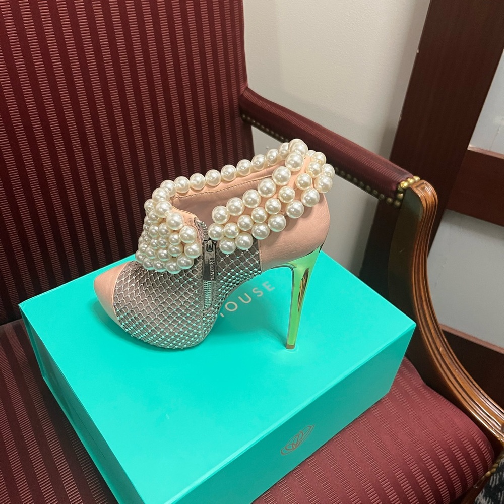 Custom made shoes - Picture 3 of 5